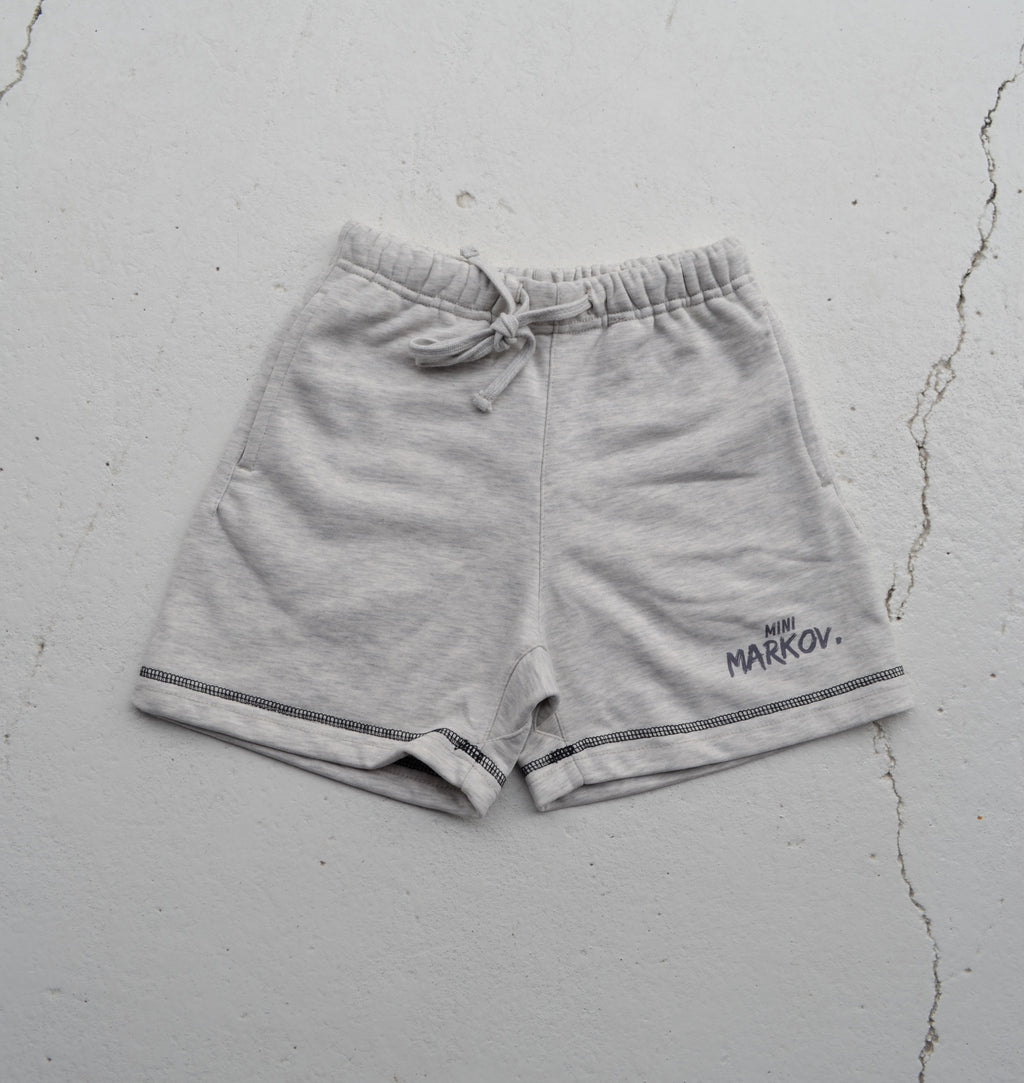 Contrast stitch short in Grey
