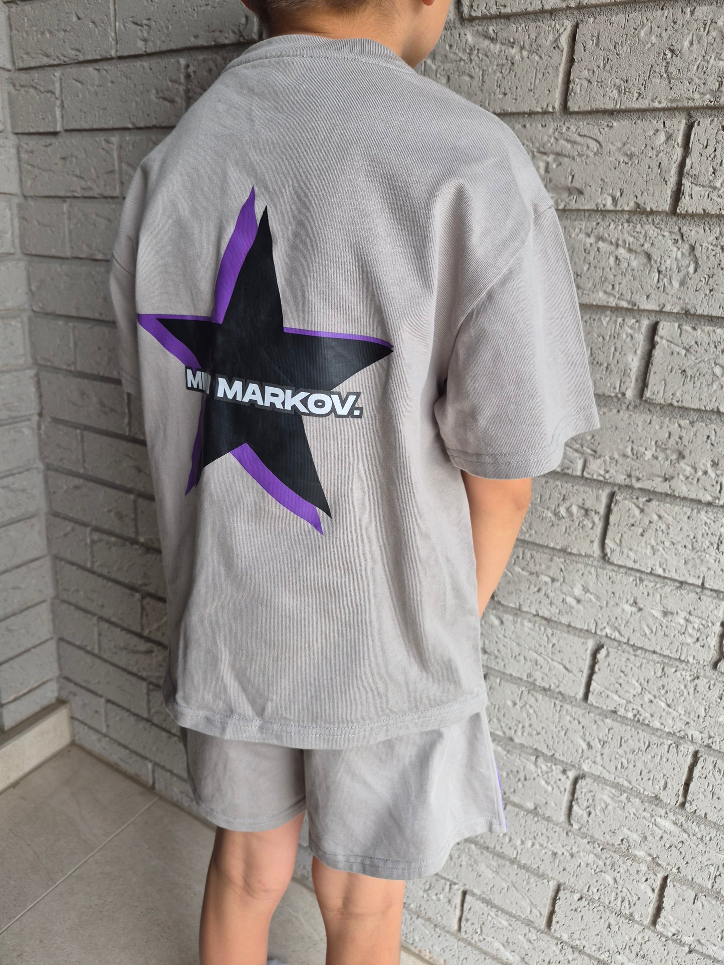 Pre-order - Hunter T-shirt